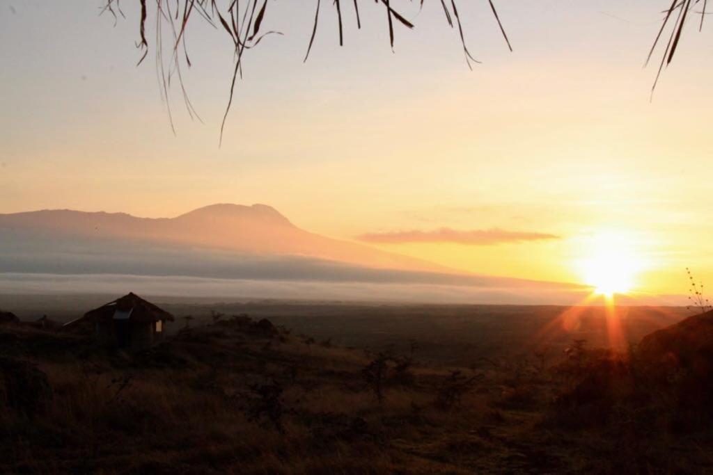 Osiligilai Maasai Lodge Sanya Juu Kültér fotó